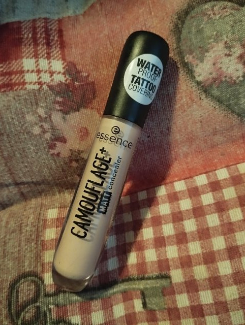Essence Camouflage+ Concealer, Korektor do twarzy, Waterproof, Tatoo Covering, nr 10 Light Rose