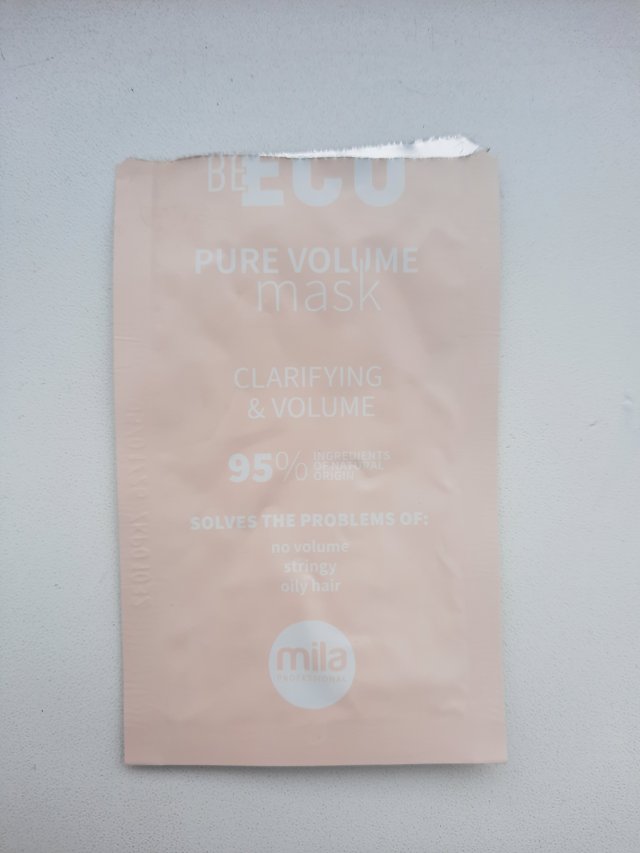 Denkowanie część druga :) Grudzień, kosmetyki w świątecznych opakowaniach lub w świątecznych kolorach: czerwonym, zielonym i złotym 