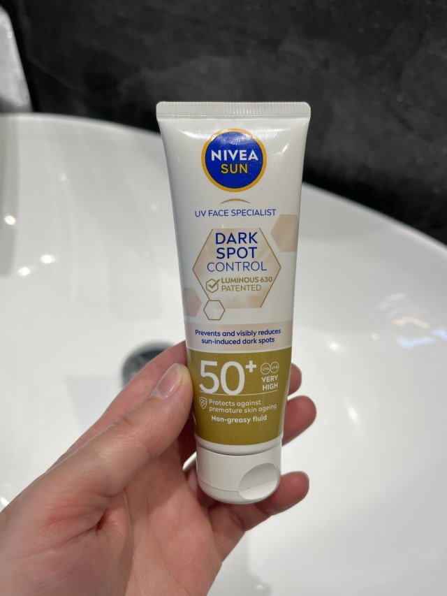 Denkowanie część druga :) Grudzień, kosmetyki w świątecznych opakowaniach lub w świątecznych kolorach: czerwonym, zielonym i złotym 