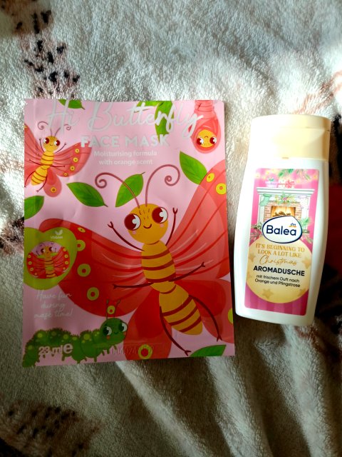 Denkowanie część druga :) Grudzień, kosmetyki w świątecznych opakowaniach lub w świątecznych kolorach: czerwonym, zielonym i złotym 