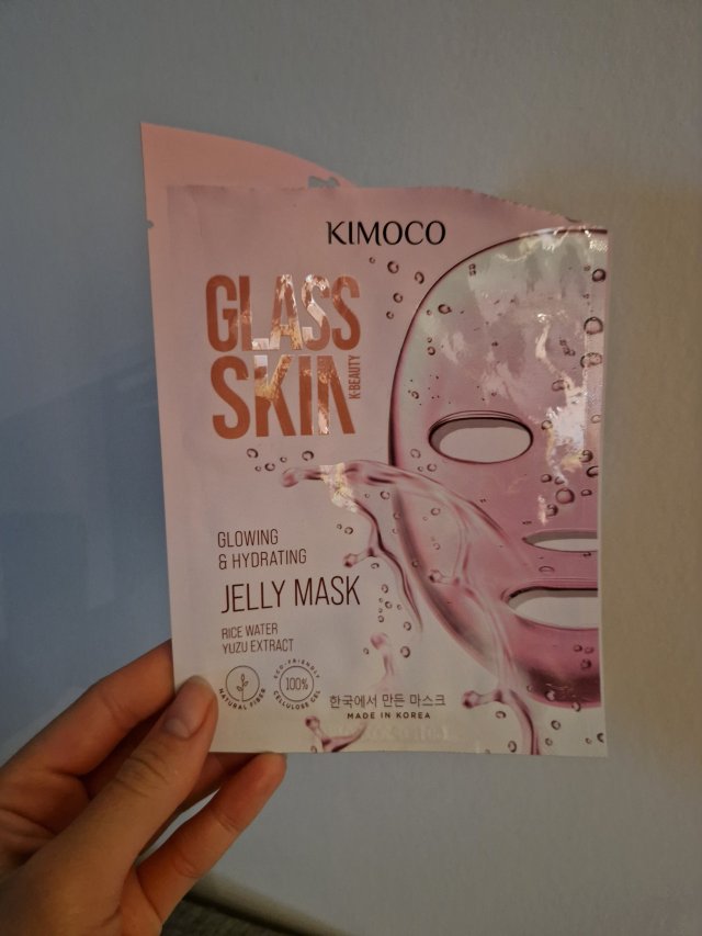 Denkowanie część druga :) Grudzień, kosmetyki w świątecznych opakowaniach lub w świątecznych kolorach: czerwonym, zielonym i złotym 