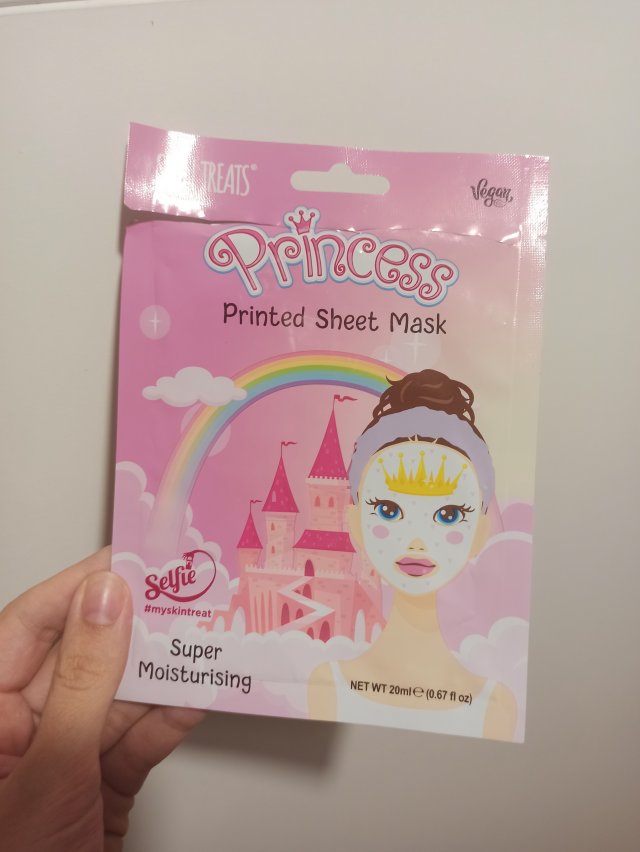 Denkowanie część druga :) Grudzień, kosmetyki w świątecznych opakowaniach lub w świątecznych kolorach: czerwonym, zielonym i złotym 