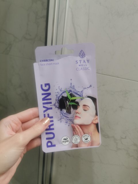 Denkowanie część druga :) Grudzień, kosmetyki w świątecznych opakowaniach lub w świątecznych kolorach: czerwonym, zielonym i złotym 