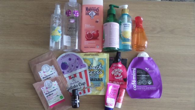 akcja denkowanie! grudzień - kosmetyki w świątecznych opakowaniach i świątecznych kolorach 🎄❄️⛄🎀🎁🎅