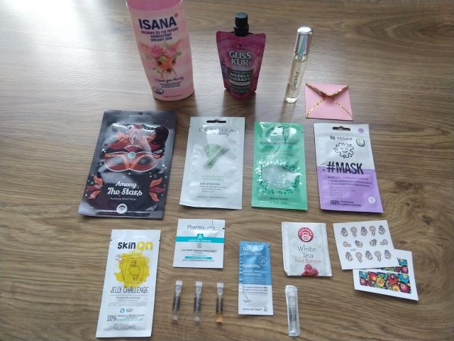 ✩ Kalendarz urodzinowy Clouders ✩