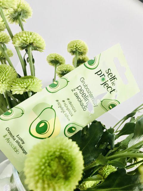 Selfie Project - Gruboziarnisty peeling z awokado