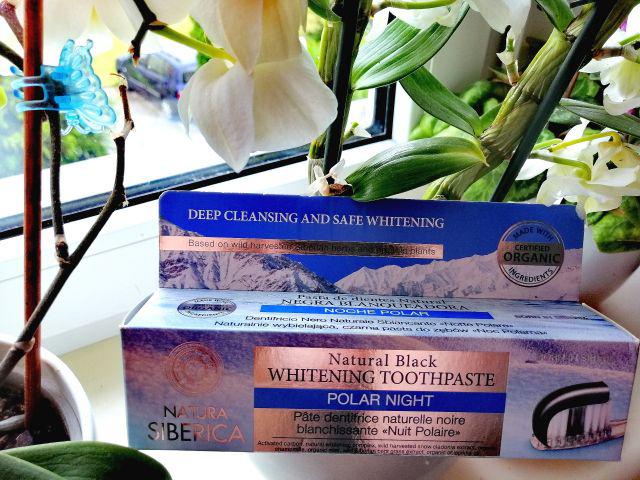 Natura Siberica Czarna pasta do zębów, Naturalnie wybielająca, Noc Polarna