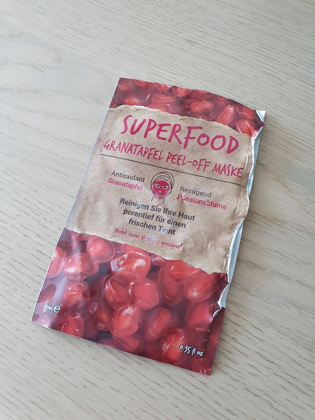 akcja denkowanie! grudzień - kosmetyki w świątecznych opakowaniach i świątecznych kolorach 🎄❄️⛄🎀🎁🎅