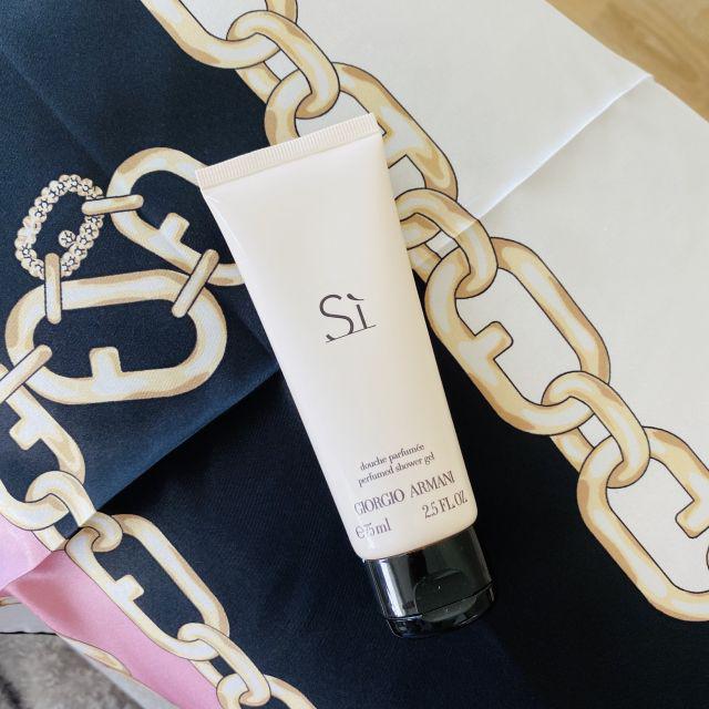 Giorgio Armani Żel pod prysznic, Si