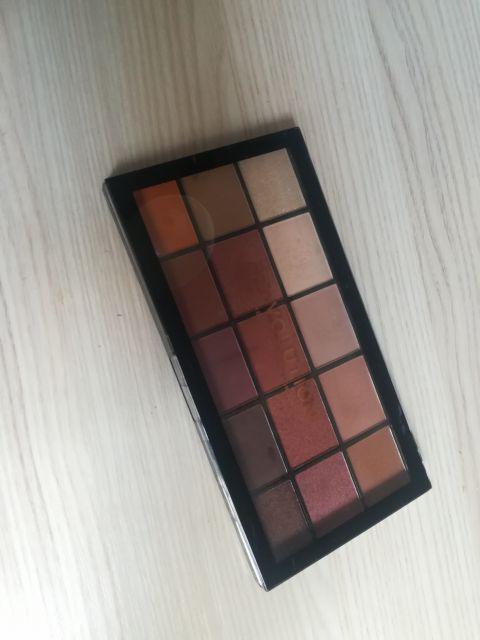 Makeup Revolution Paleta cieni, Re-Loaded, Iconic Fever