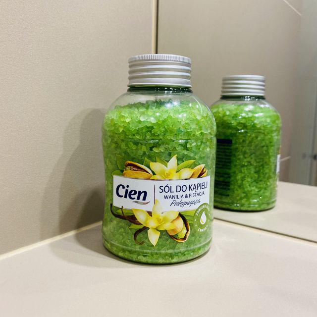 Cien Sól do kąpieli, Pielęgnująca, Wanilia i pistacja 