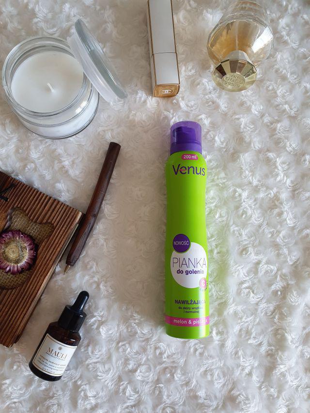 Venus Pianka do golenia, Nawilżająca, Melon i pistacja, Skóra wrażliwa i normalna