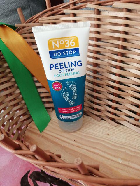 No 36 Peeling do stóp, Wygładzający, Złuszcza zrogowaciały i szorstki naskórek, Kwasy AHA