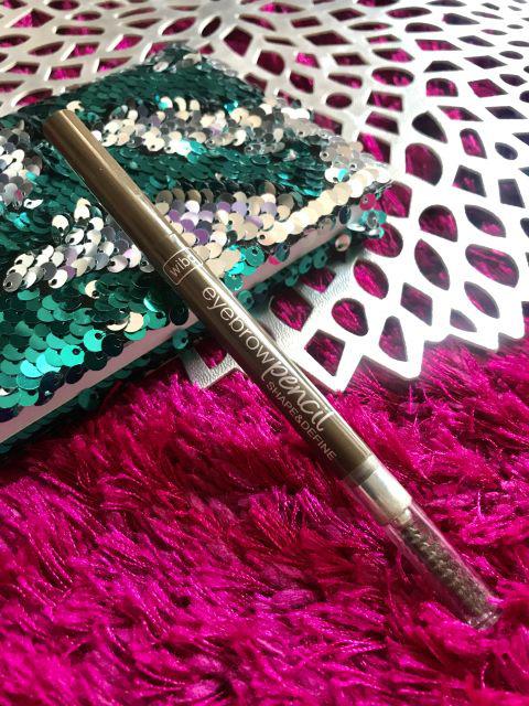 Kredka do brwi Eyebrow pencil