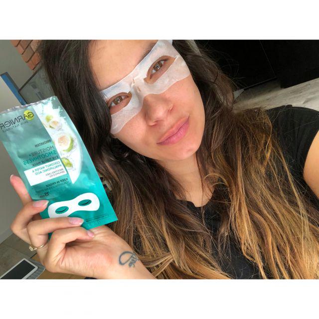 Garnier, Moisture + Smoothness, Eye Tissue Mask (Wgładzająca zmarszczki maska na tkaninie pod oczy `Woda kokosowa i kwas hialuronowy`)