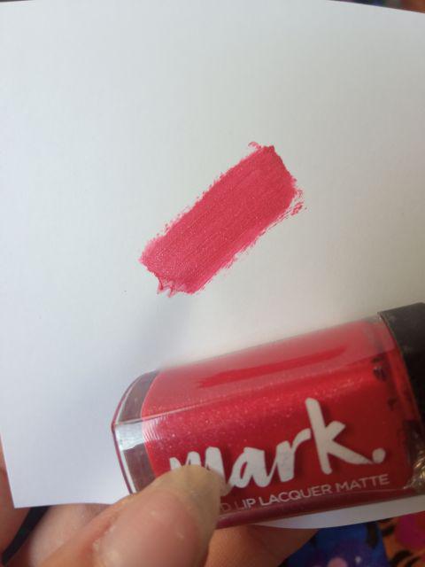 Szminka matowa Mark Avon
