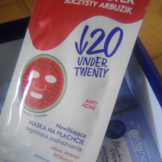 Under Twenty Aqua Booster, Maska do twarzy na płacie, Nawilżająca, Łagodząca podrażnienia, Soczysty Arbuzik