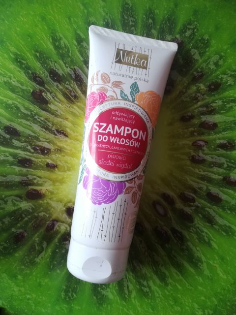 Nutka Szampon do włosów, Piwonia i słodki migdał, Włosy delikatne, cienkie i łamliwe