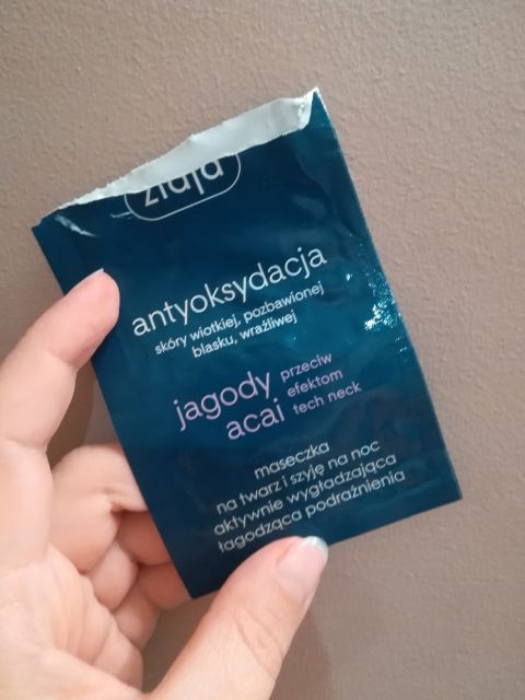 akcja denkowanie! grudzień - kosmetyki w świątecznych opakowaniach i świątecznych kolorach 🎄❄️⛄🎀🎁🎅