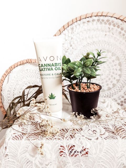 Avon Cannabis Sativa Oil, Balsam do rąk i ciała, Olej konopny