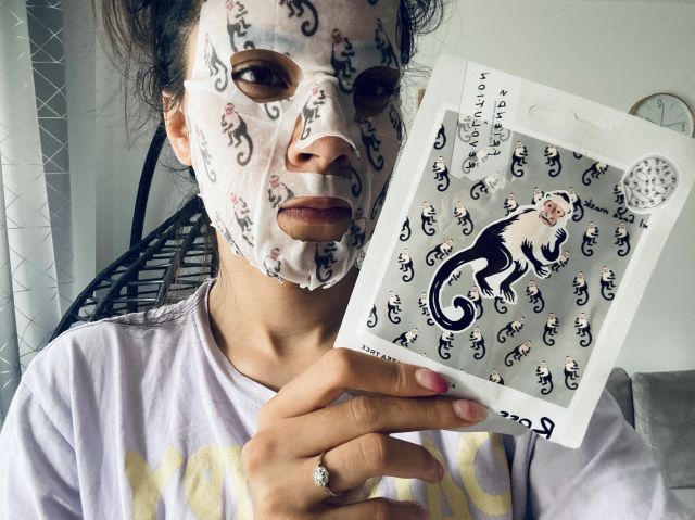 Makeup Revolution X Friends Ross maseczka płócienna do skóry z problemami