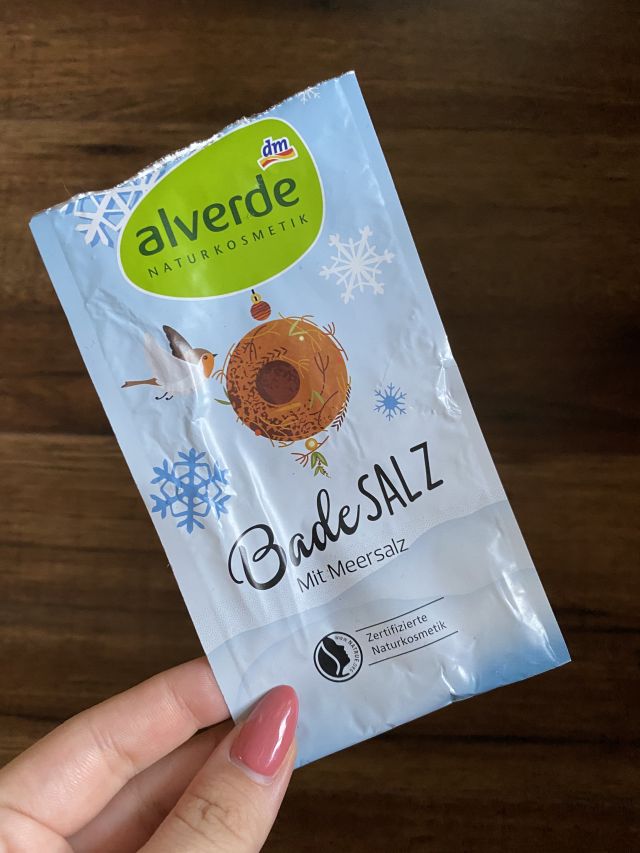 akcja denkowanie! grudzień - kosmetyki w świątecznych opakowaniach i świątecznych kolorach 🎄❄️⛄🎀🎁🎅