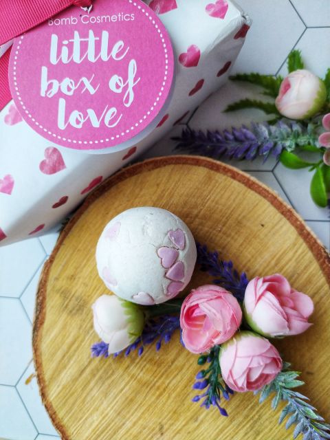 Love Junkie Bomb Cosmetics 