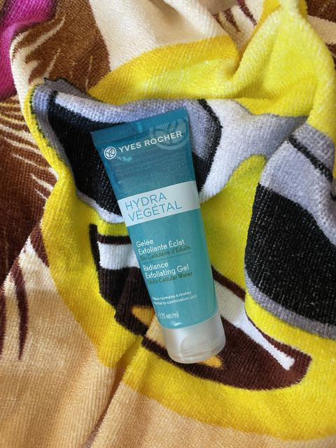 Hydra Vegetal Peeling rozświetlający do twarzy Yves Rocher 