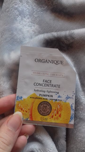 Organique Hydrating Therapy, Koncentrat do twarzy, Dynia