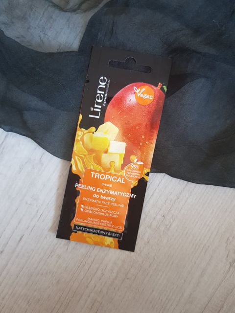 Lirene Dermoprogram, Peeling enzymatyczny do twarzy, Tropical Shake, Mango i Papaja