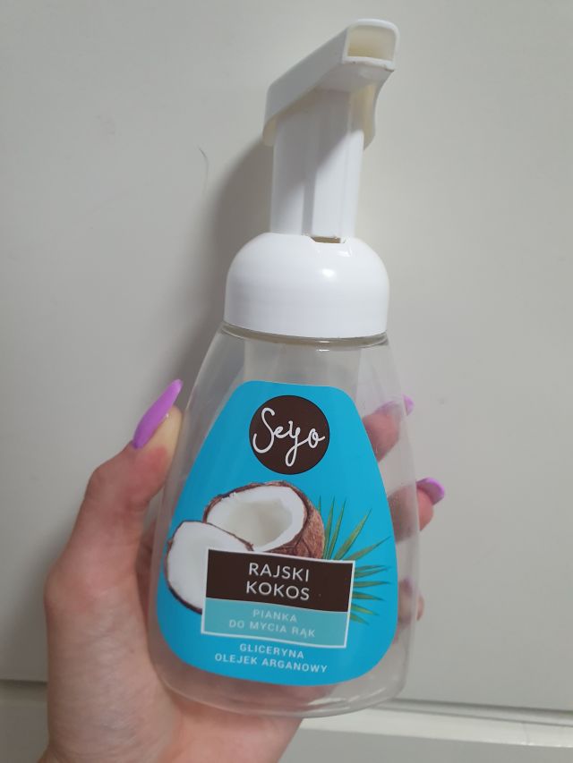 akcja denkowanie! grudzień - kosmetyki w świątecznych opakowaniach i świątecznych kolorach 🎄❄️⛄🎀🎁🎅