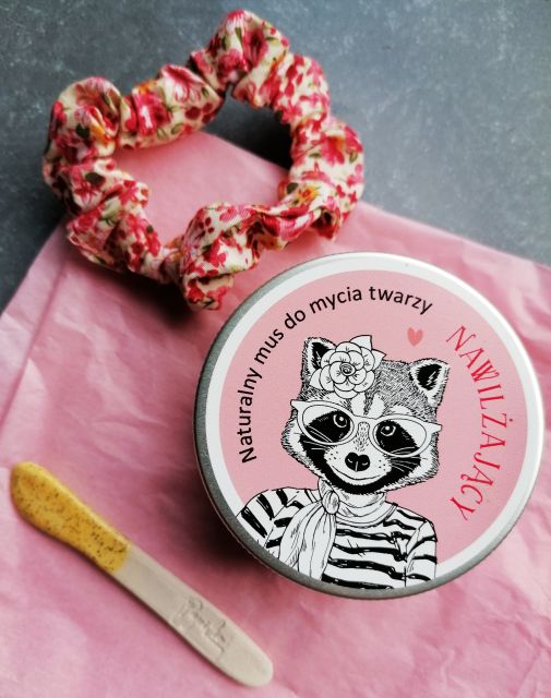 Laq naturalny mus do mycia twarzy nawilżający