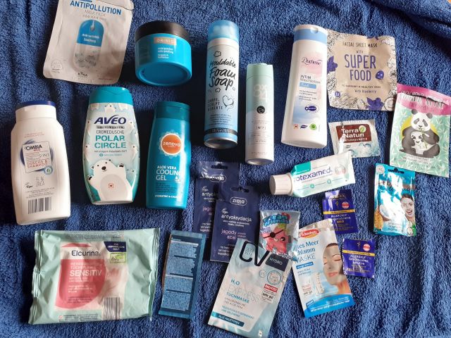 akcja denkowanie! grudzień - kosmetyki w świątecznych opakowaniach i świątecznych kolorach 🎄❄️⛄🎀🎁🎅