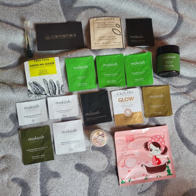 akcja denkowanie! grudzień - kosmetyki w świątecznych opakowaniach i świątecznych kolorach 🎄❄️⛄🎀🎁🎅