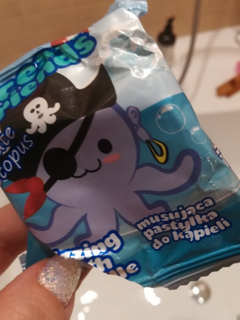 akcja denkowanie! grudzień - kosmetyki w świątecznych opakowaniach i świątecznych kolorach 🎄❄️⛄🎀🎁🎅