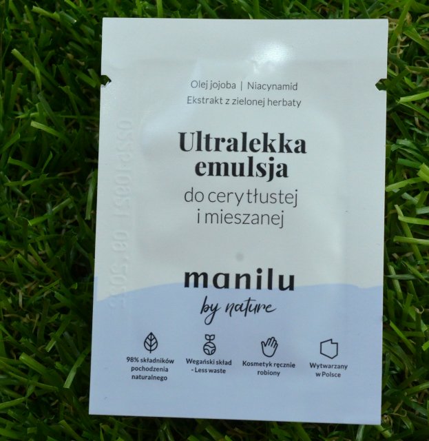 manilu Emulsja do twarzy, Ultralekka, Cera tłusta i mieszana, Olej jojoba, niacynamid i ekstrakt z zielonej herbaty