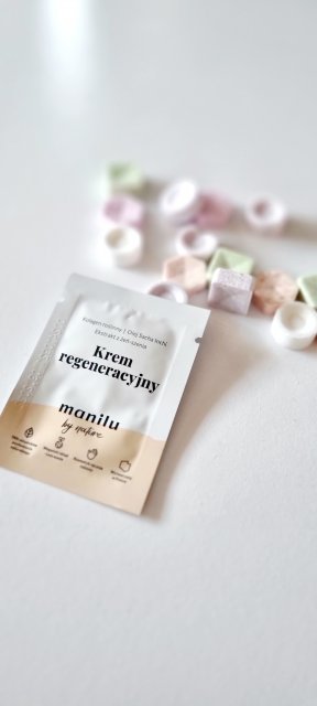 manilu Krem do twarzy, Regeneracyjny, Kolagen roślinny, olej Sacha Inchi i ekstrakt z żeń-szenia