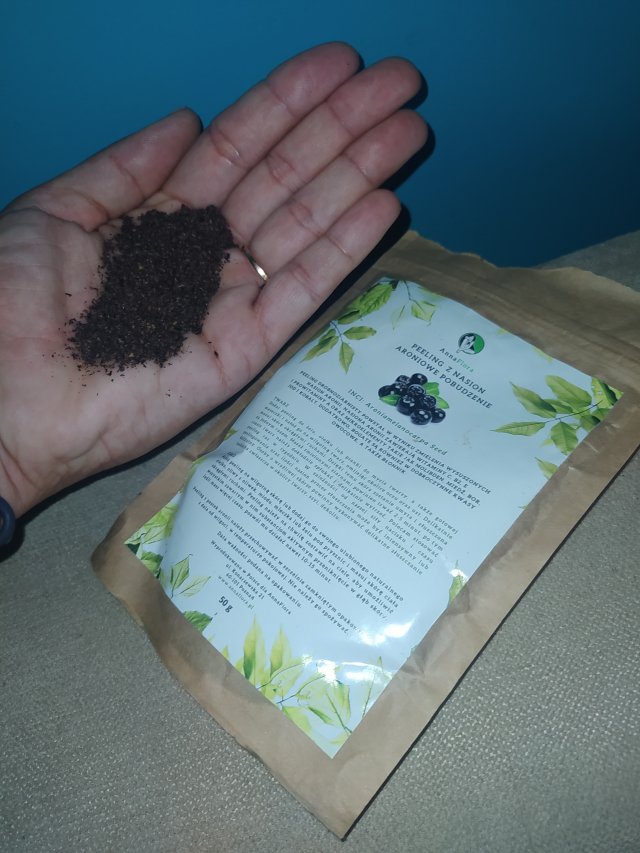 Anna Flora Peeling do twarzy i ciała, Z nasion, Aroniowe Pobudzenie