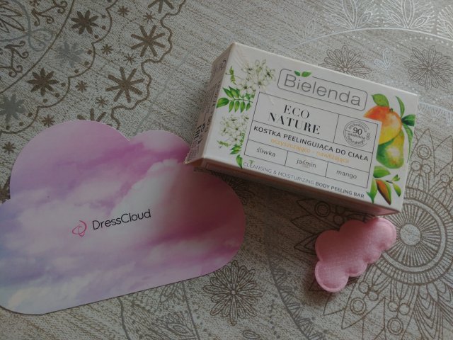 Bielenda kostka peelingujaca do ciała 