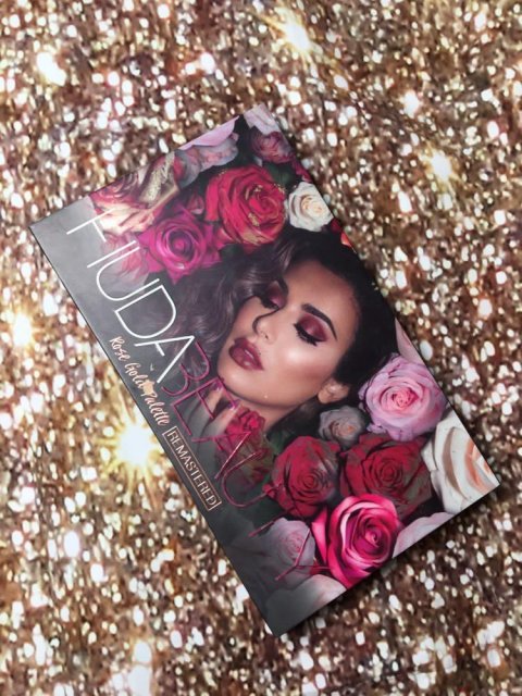 Paleta Cieni huda beauty 