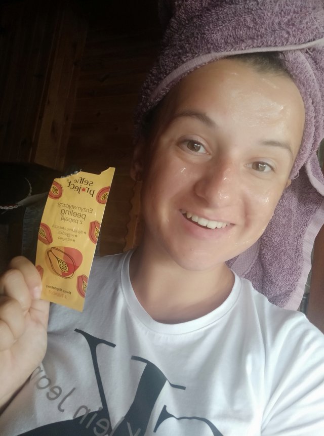 Selfie Project Peeling do twarzy, Enzymatyczny, Kwas migdałowy i papaya