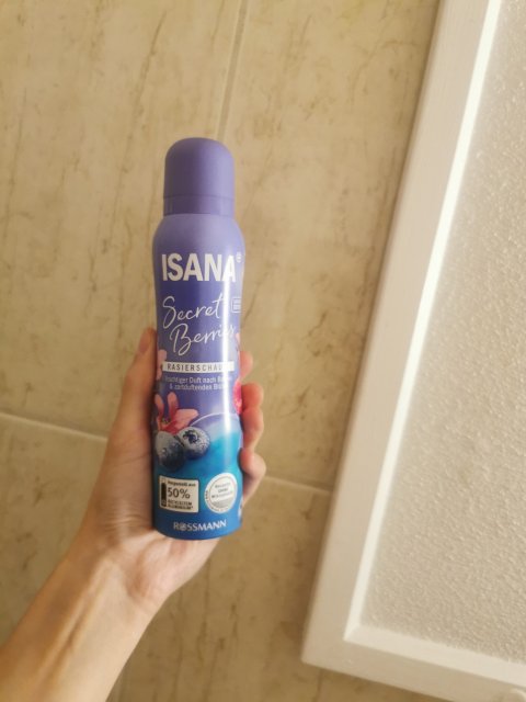 Isana Pianka do golenia, Secret Berries