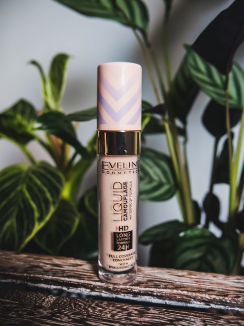 Eveline - Liquid Camouflage, Kamuflaż do twarzy, Wodoodporny, Z kwasem ...