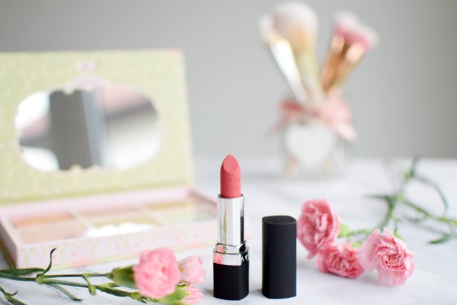 Avon True Color, Matowa pomadka do ust, Peach Flatters