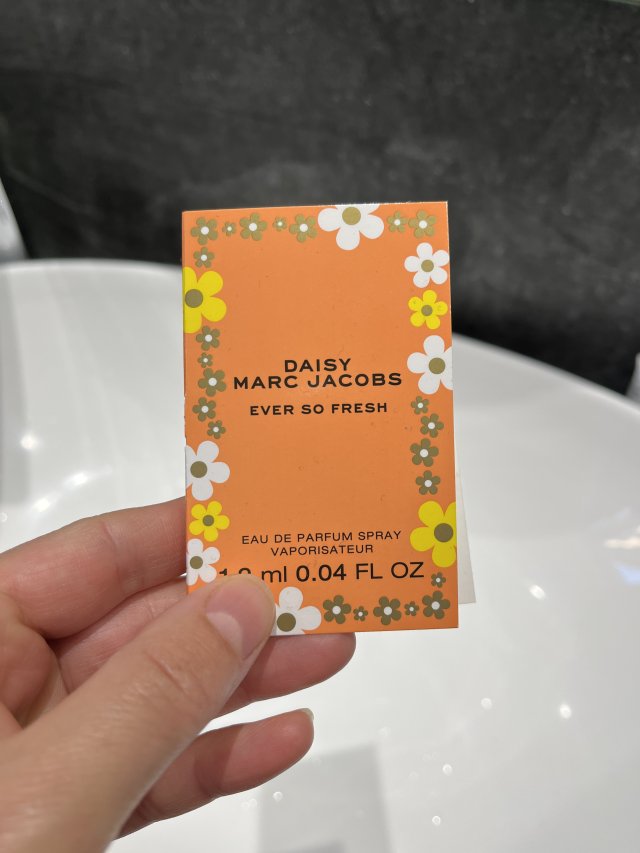 akcja denkowanie! grudzień - kosmetyki w świątecznych opakowaniach i świątecznych kolorach 🎄❄️⛄🎀🎁🎅