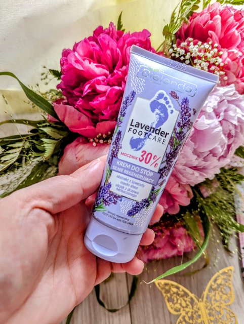 Bielenda Lavender Foot Care, Krem do stóp, Silnie regenerujący, Ekstrakt z lawendy, masło shea i olejek z drzewa herbacianego