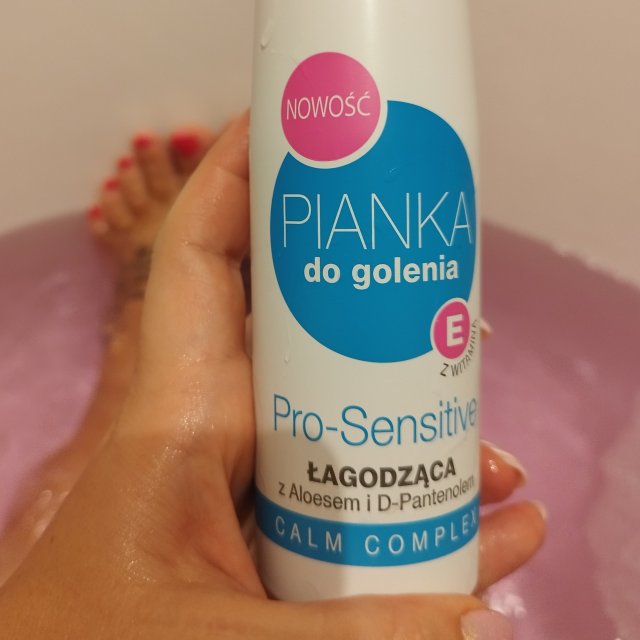 Venus Pianka do golenia, Pro-Sensitive z witaminą E