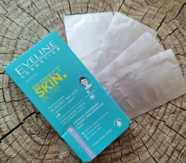 Eveline Perfect Skin. Acne, Plastry na nos, Oczyszczające, Z aktywnym węglem