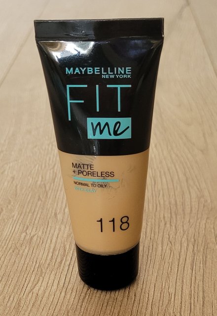 Maybelline Fit Me!, Podkład do twarzy, Matujący i wygładzający pory, nr 118
