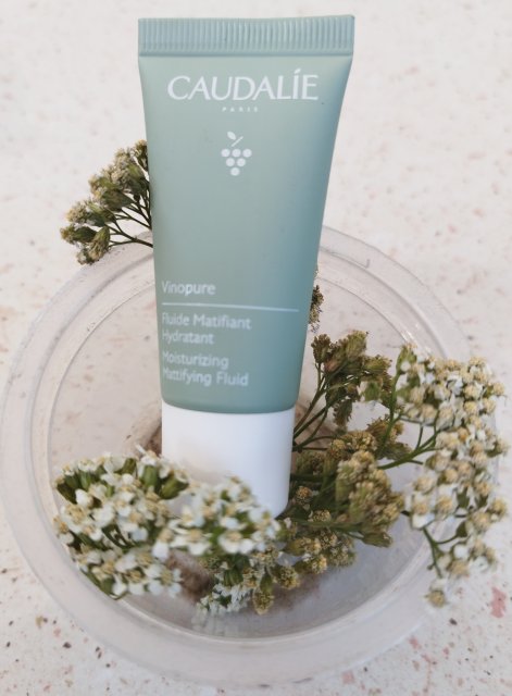 Caudalie Fluid do twarzy, Vinopure, Moisturizing Mattifying Fluid, Nawilżający i matujący
